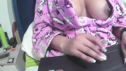 natashaperu69 online show from October 17, 6:39 am