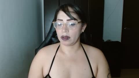 Snapshot of natashasmithe chatting on February 10, 8:21 pm Natasha Smithe online show from February 10, 8:21 pm