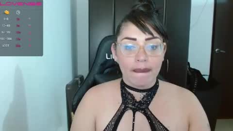 Snapshot of natashasmithe chatting on January 14, 10:23 pm Natasha Smithe online show from January 14, 10:23 pm
