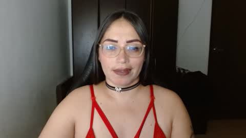 Snapshot of natashasmithe chatting on February 15, 3:09 am Natasha Smithe online show from February 15, 3:09 am