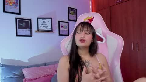 Nathalia Ramirez online show from February 13, 3:54 am