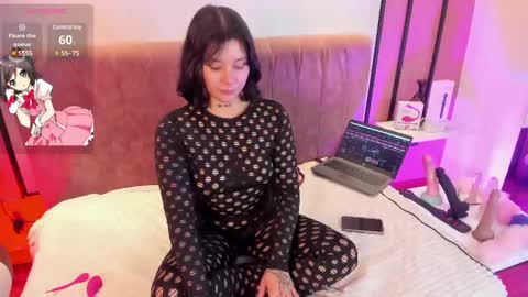 Snapshot of nathalia_stone chatting on March 9, 12:00 am nathalia_stone online show from March 9, 12:00 am