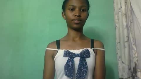 nathalie004 online show from October 16, 6:13 am