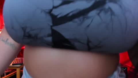 Snapshot of nathalie_rossel chatting on February 4, 10:45 pm nathalie rossel online show from February 4, 10:45 pm