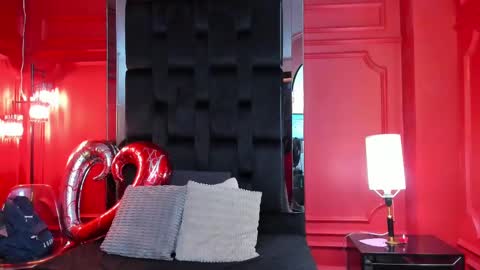 Snapshot of nathalie_rossel chatting on February 18, 1:21 am nathalie rossel online show from February 18, 1:21 am