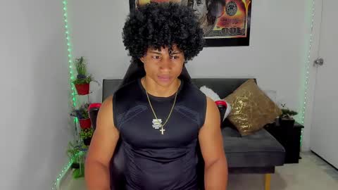 Snapshot of nathan_sexy247 chatting on February 14, 2:07 am Nathan online show from February 14, 2:07 am