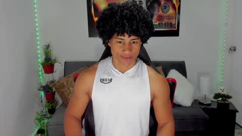 Snapshot of nathan_sexy247 chatting on February 6, 11:09 am Nathan online show from February 6, 11:09 am