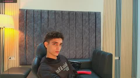 nathan_shimmer online show from May 11, 6:09 am