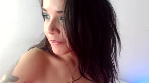 Nathalia online show from November 5, 9:28 pm