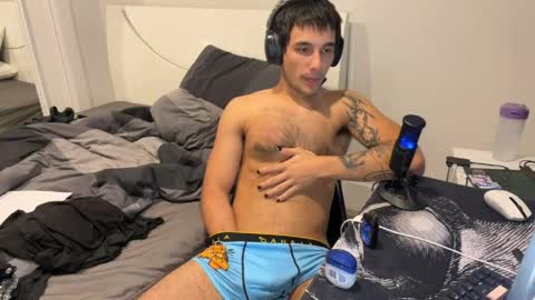 native_boy2 online show from May 3, 4:13 pm