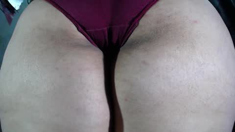 Snapshot of nattasha_foxx chatting on March 5, 1:10 am natalia online show from March 5, 1:10 am