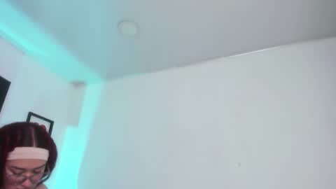 natty_redvelvet online show from November 14, 3:52 am