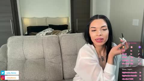 Snapshot of nattywithoutdaddy chatting on February 16, 6:32 pm NATTY FIERROS online show from February 16, 6:32 pm