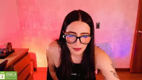 Snapshot of natval_ chatting on December 19, 10:56 am Natalia Valeria online show from December 19, 10:56 am