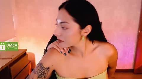Snapshot of natval_ chatting on February 7, 4:24 pm Natalia Valeria online show from February 7, 4:24 pm