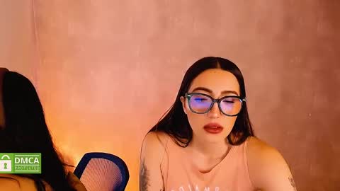 Snapshot of natval_ chatting on December 11, 10:58 am Natalia Valeria online show from December 11, 10:58 am