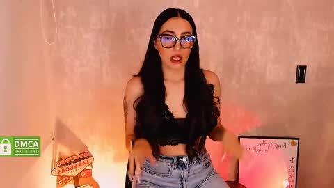 Snapshot of natval_ chatting on December 7, 11:12 am Natalia Valeria online show from December 7, 11:12 am