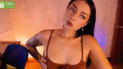 Snapshot of natval_ chatting on February 11, 10:03 am Natalia Valeria online show from February 11, 10:03 am