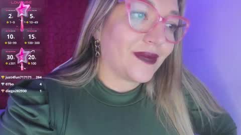 Snapshot of naty__mature_ chatting on February 9, 6:33 am Nataly online show from February 9, 6:33 am