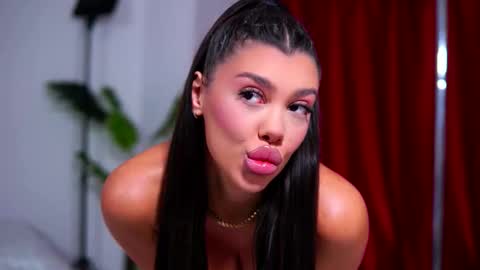 Naty online show from September 25, 7:48 am