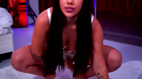 Naty online show from December 4, 5:40 am