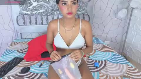 natyrussel online show from July 7, 11:58 am