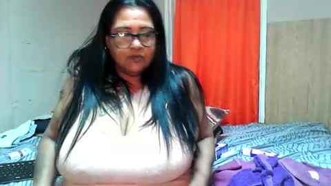 Snapshot of naughtinatz chatting on October 31, 11:16 pm Naughtinatz online show from October 31, 11:16 pm