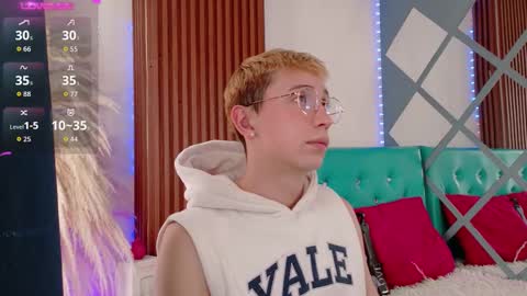 Christopher  Chris online show from November 14, 1:35 pm