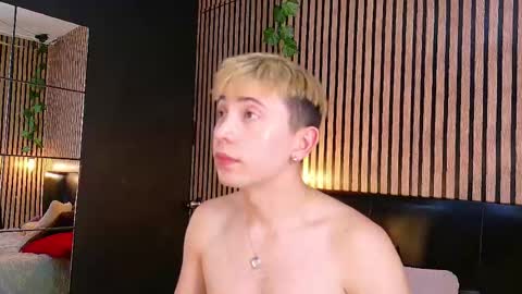 Christopher  Chris online show from March 6, 3:13 pm