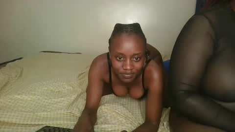 Snapshot of naughty_ellaa chatting on September 19, 12:26 am naughty_ellaa online show from September 19, 12:26 am