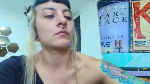 Kitten online show from March 5, 1:28 pm