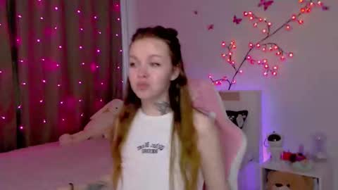 Snapshot of naughty_mablee chatting on September 13, 2:36 am Mable online show from September 13, 2:36 am