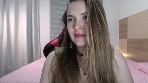 Snapshot of naughty_popa chatting on February 20, 9:00 am Ann online show from February 20, 9:00 am