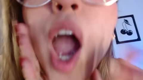 Snapshot of naughtycurvybbx chatting on September 19, 10:57 pm LANAindependent model online show from September 19, 10:57 pm