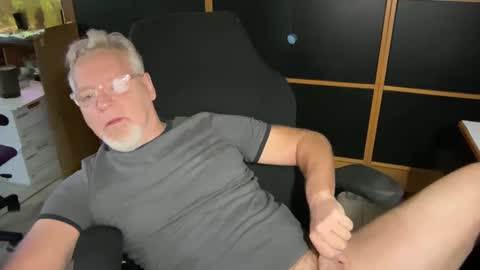 naughtydaddyla online show from September 27, 11:13 pm