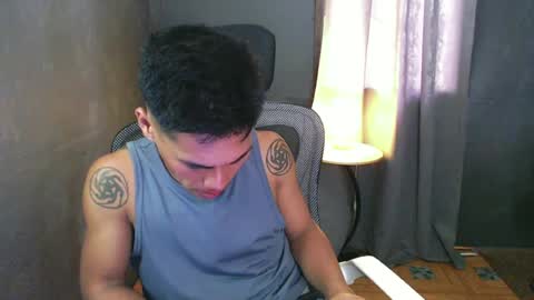 naughtyfuck_boy online show from June 22, 3:25 am