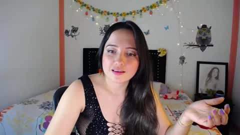 Snapshot of naughtygirl_mmm chatting on February 13, 6:48 pm Valeria online show from February 13, 6:48 pm
