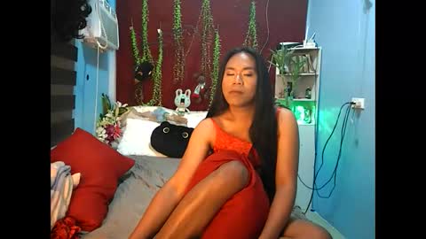 Snapshot of naughtygrace4u chatting on October 27, 3:45 pm Aina online show from October 27, 3:45 pm