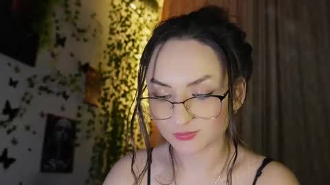 Snapshot of naughtyhomemade17 chatting on March 5, 5:50 pm Mya Alexya online show from March 5, 5:50 pm