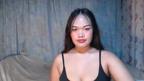 amber and ryan online show from December 17, 10:33 am