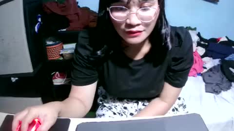 naughtykate69495126 online show from March 31, 8:15 am