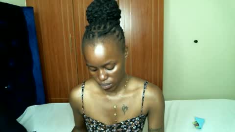 naughtyliz254 online show from September 10, 9:27 pm