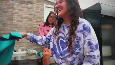 ANDREA STEPH  MIKE online show from January 17, 12:03 pm