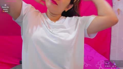 Snapshot of naughtymhavz chatting on January 19, 12:17 pm marvie mhavz online show from January 19, 12:17 pm