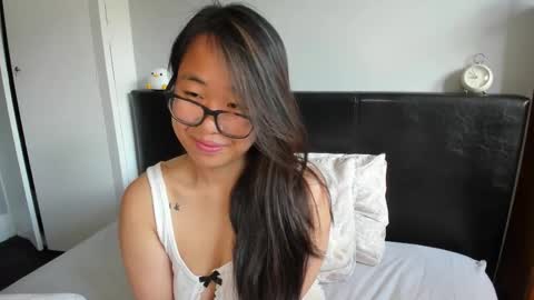 Gigi Chu  online show from September 30, 7:52 am