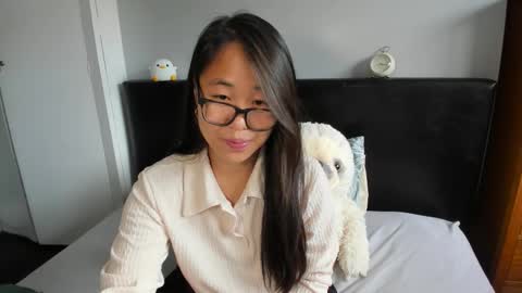 Gigi Chu  online show from October 8, 2:23 pm