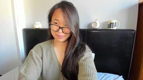 Gigi Chu  online show from October 12, 1:59 pm