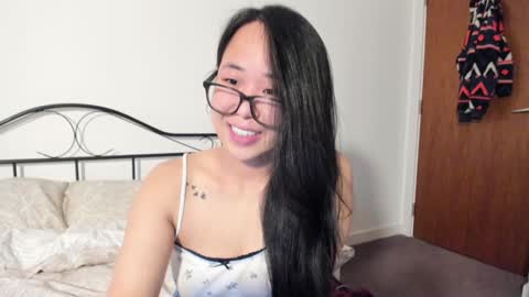 Snapshot of naughtynerdygirl chatting on January 12, 4:29 pm Gigi Chu online show from January 12, 4:29 pm