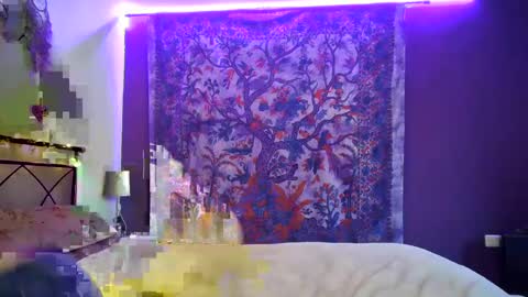 naughtynymph01 online show from December 10, 1:55 pm