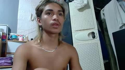 MakisigEvah online show from February 27, 4:43 pm